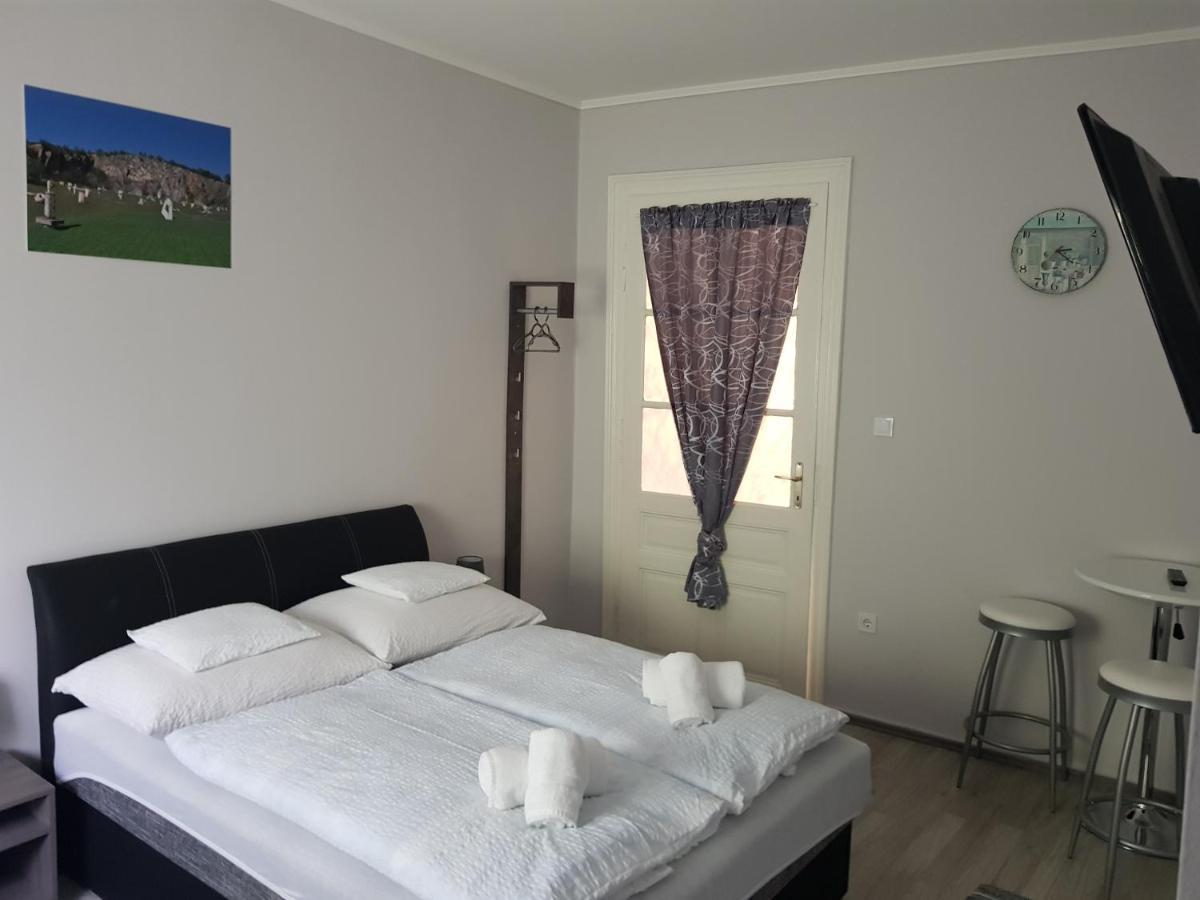 DM Vendégház Villány Esterno foto