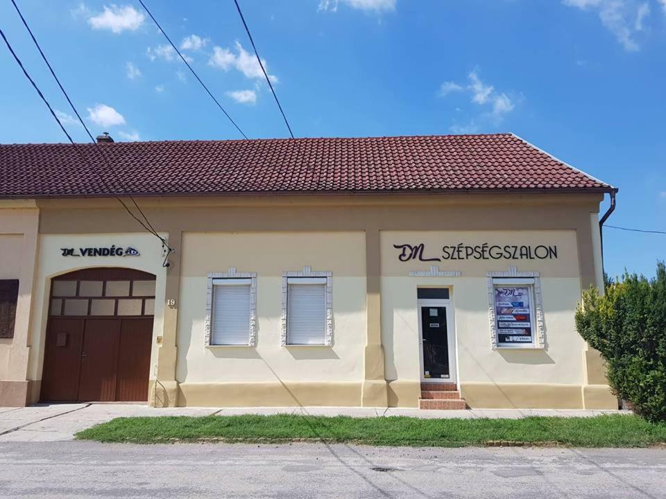 DM Vendégház Villány Esterno foto