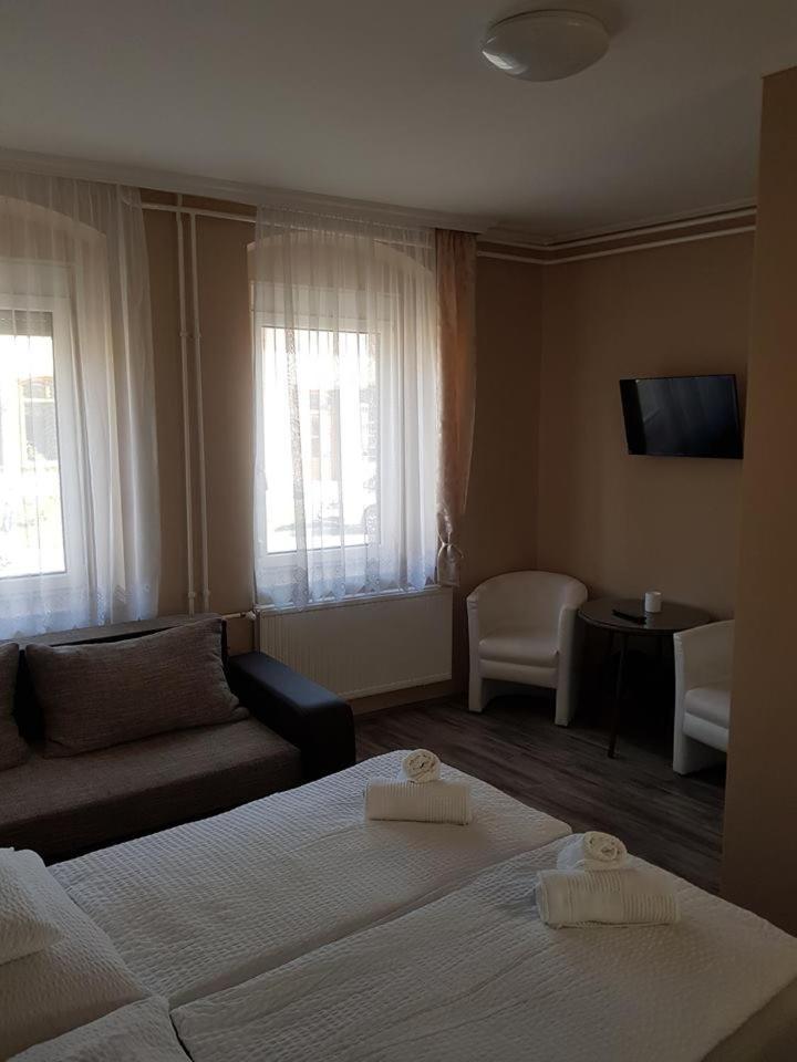 DM Vendégház Villány Esterno foto