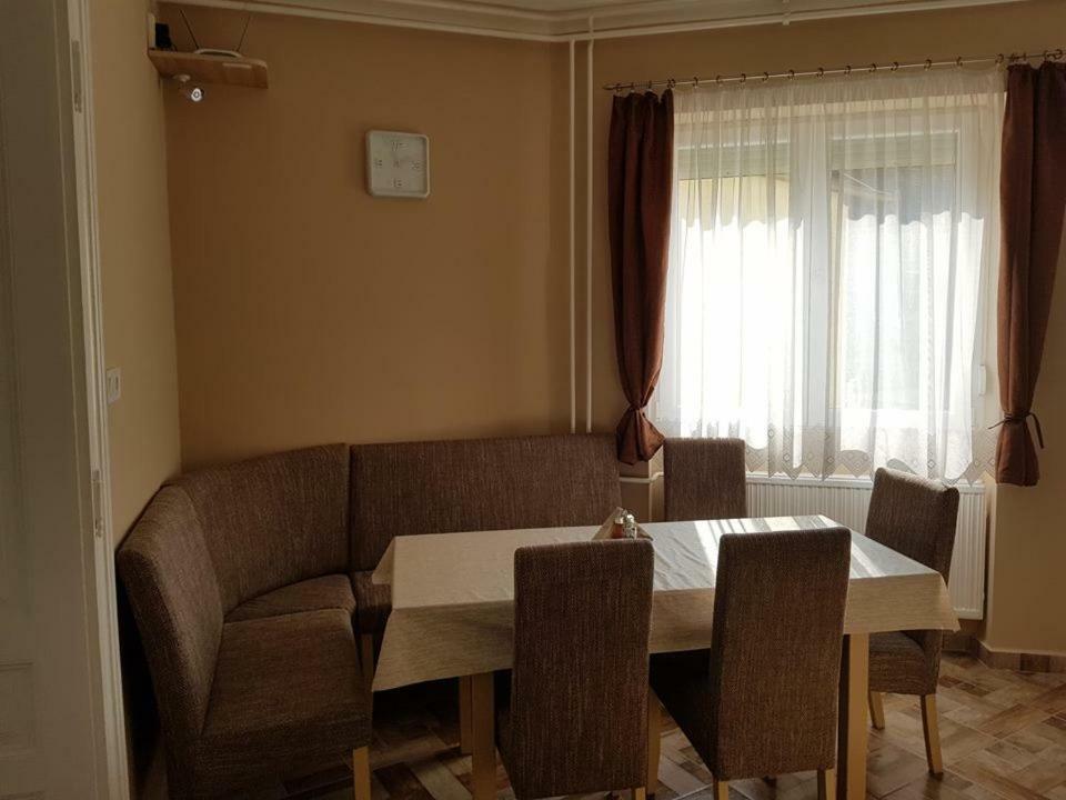DM Vendégház Villány Esterno foto