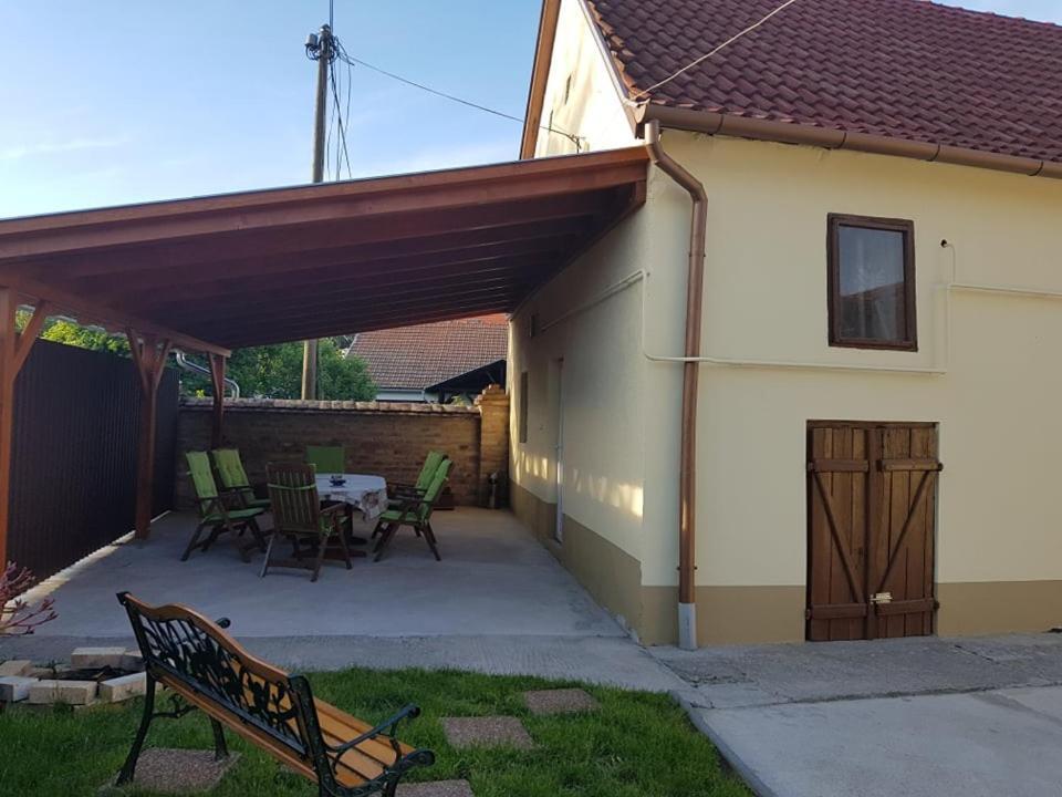 DM Vendégház Villány Esterno foto